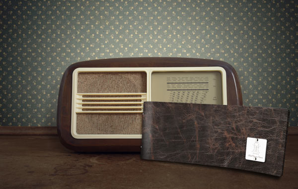 Menükarten im Vintagelook aus Zellulosefaser und behandelt wie die Labels auf Jeans, damit waschbar und strapazfähig